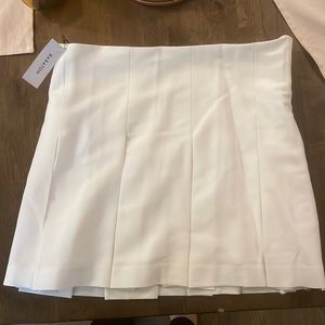 Aritzia babaton Hathaway tennis skirt